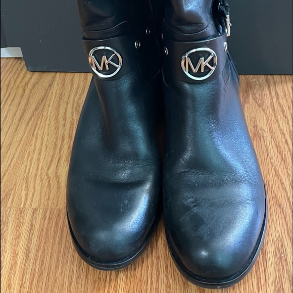Michael Kors Boots - Picture 1 of 3